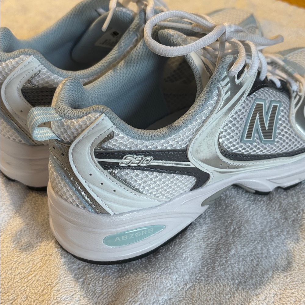 NWOT New Balance 530 White and Blue Sneakers - Picture 10 of 12